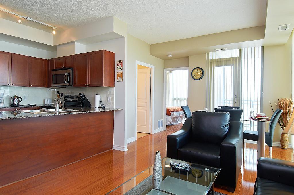 Whitehall Suites - Mississauga Furnished Apartments Luaran gambar