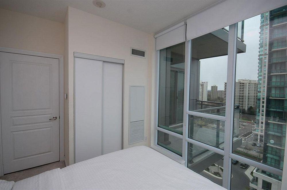 Whitehall Suites - Mississauga Furnished Apartments Luaran gambar