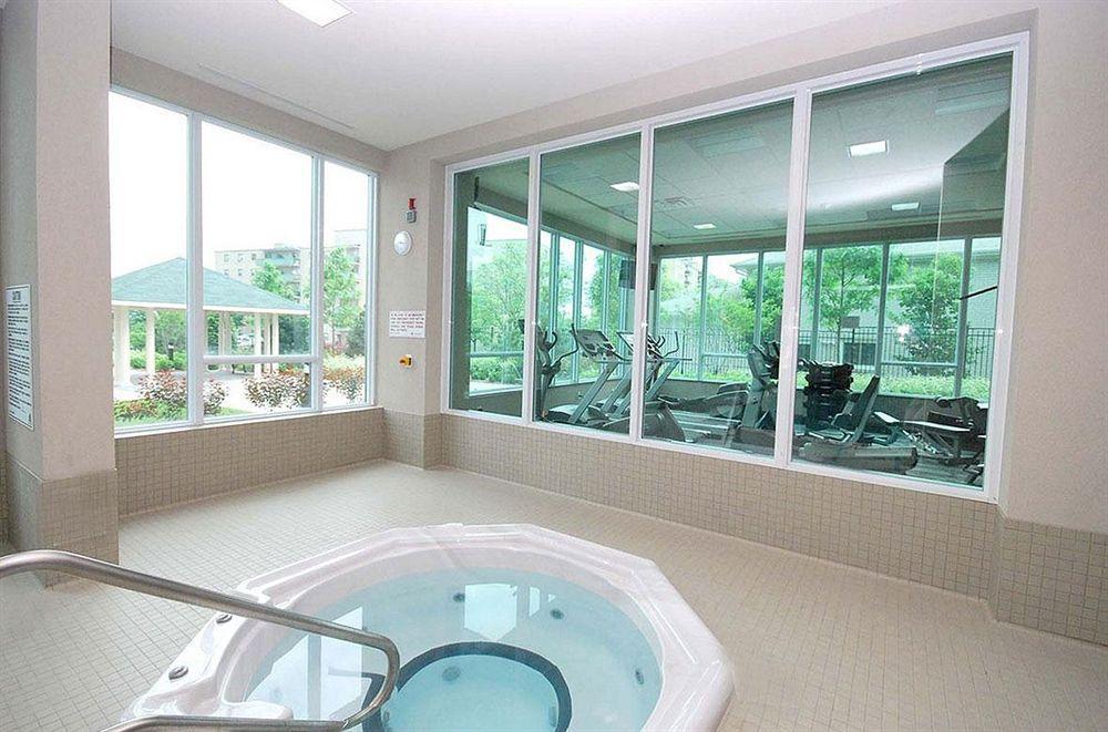 Whitehall Suites - Mississauga Furnished Apartments Luaran gambar