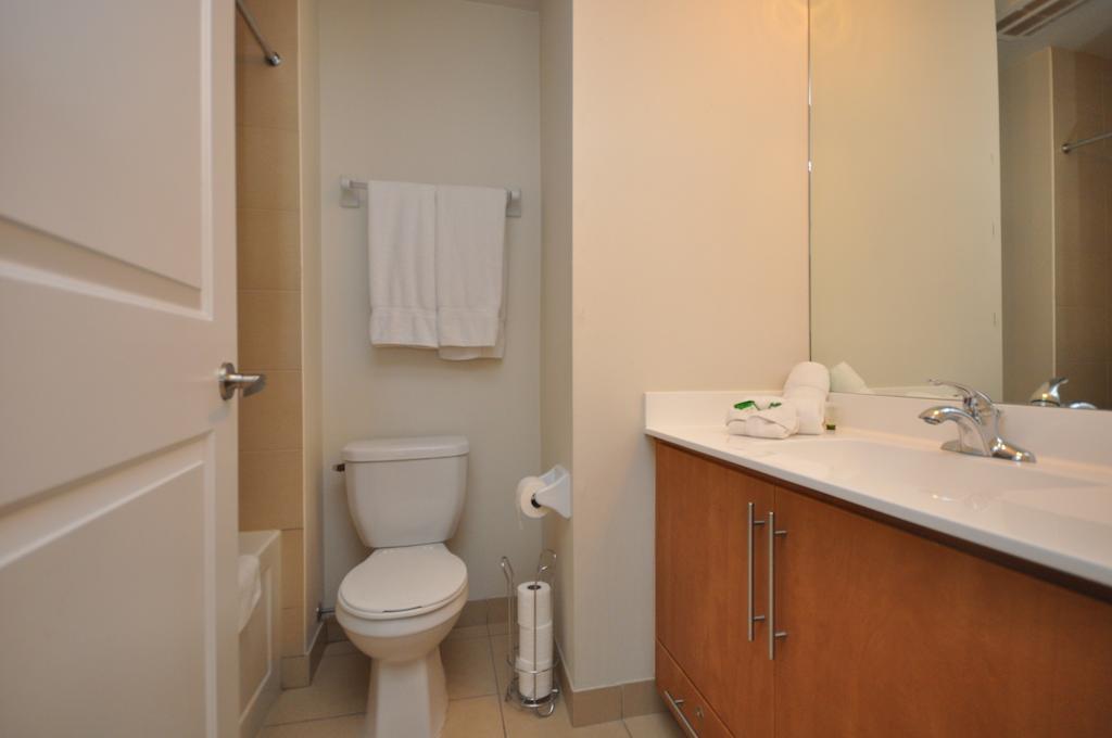 Whitehall Suites - Mississauga Furnished Apartments Luaran gambar